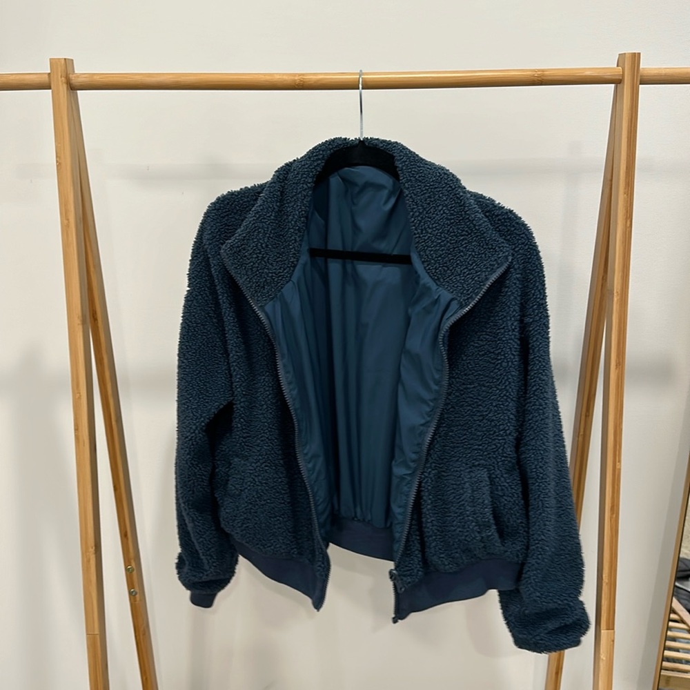 Cropped jacket.